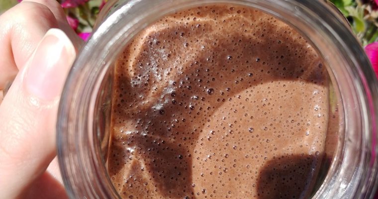 Kakao ve Fıstık Ezmeli Smoothie
